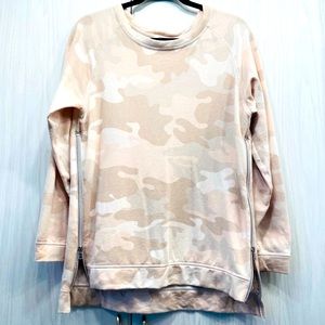 Stella and Dot Camo Sweatshirt